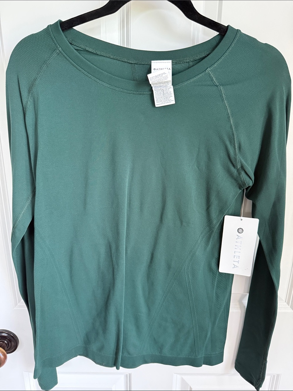 Athleta Deep 🌲 Green Momentum Performance Long Sleeve Top-M-NWT